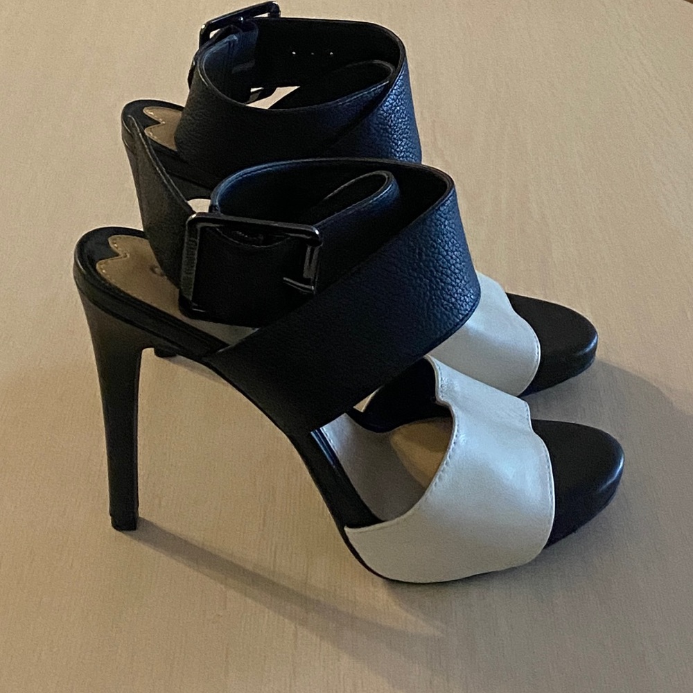 Gianni Bini Color Block Heels